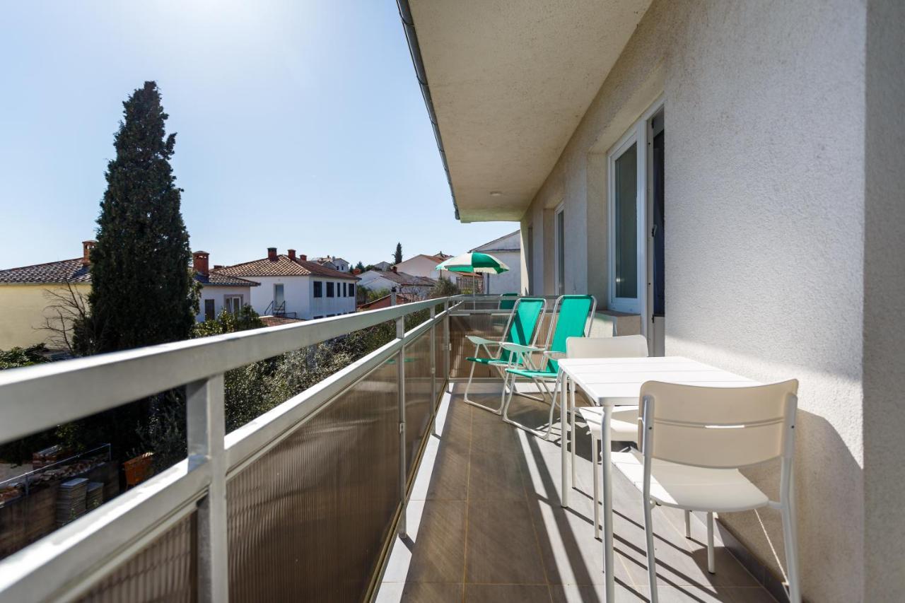 Golden Island Apartments Krk Town Exterior photo